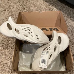 Foam Runner Ararat ⚪️